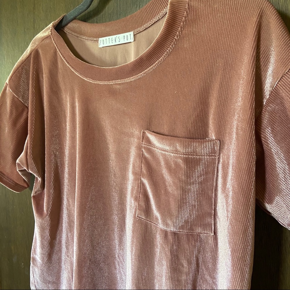 Pink t - Picture 2 of 3